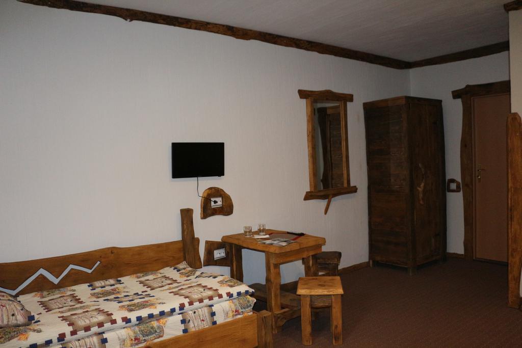 Eco Grill Hotel Restaurant Aquarius Lviv Room photo