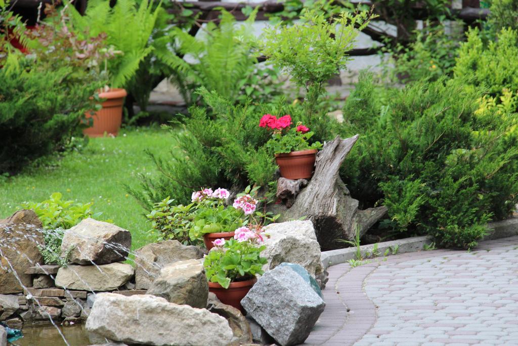 Eco Grill Hotel Restaurant Aquarius Lviv Exterior photo